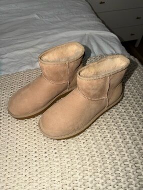 UGG Chestnut Short Classic Mini Suede Shearling Boots
